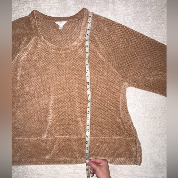 Time and Tru Cozy Polyester Oversized Puff-sleeve Crewneck Sweater - Picture 4 of 7